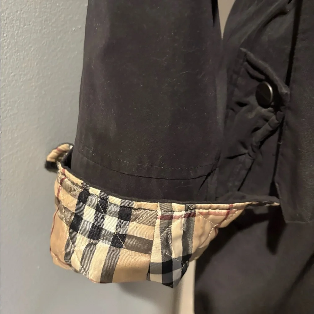 Women’s Burberry Black Trench Coat with Fur Trim Collar Nova Check Cuffs S/XL - Picture 4 of 16